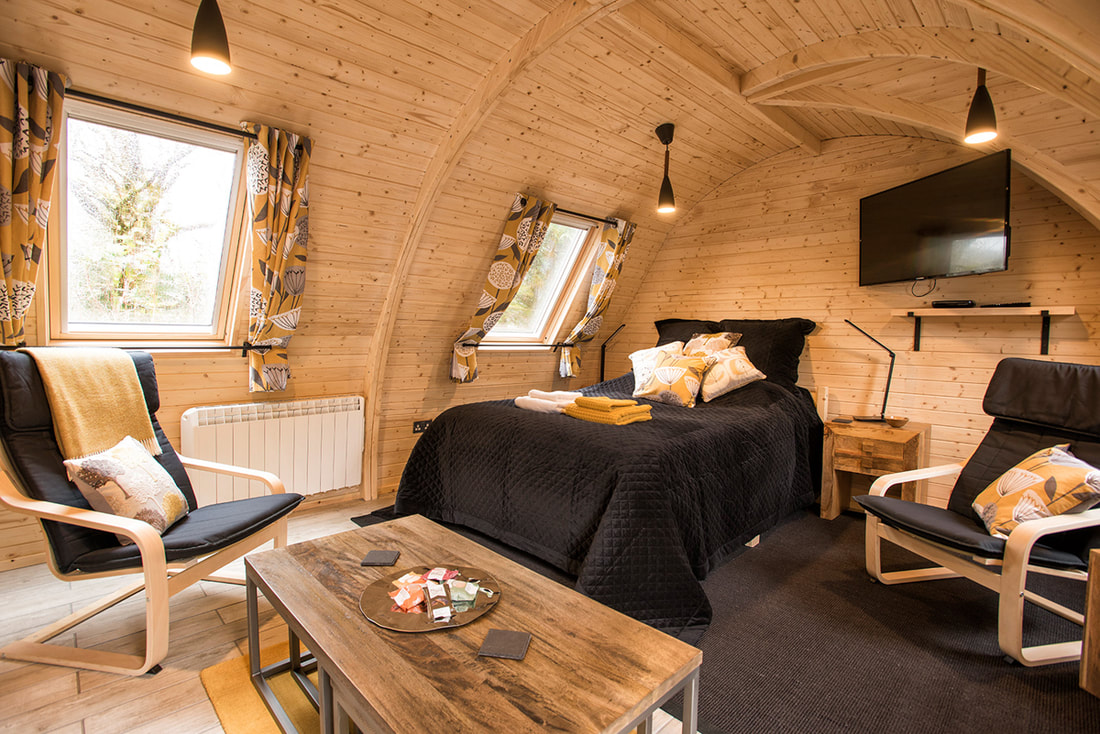 One bedroom open plan glamping pod