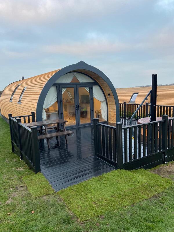2 bedroom luxury pods with hot tub